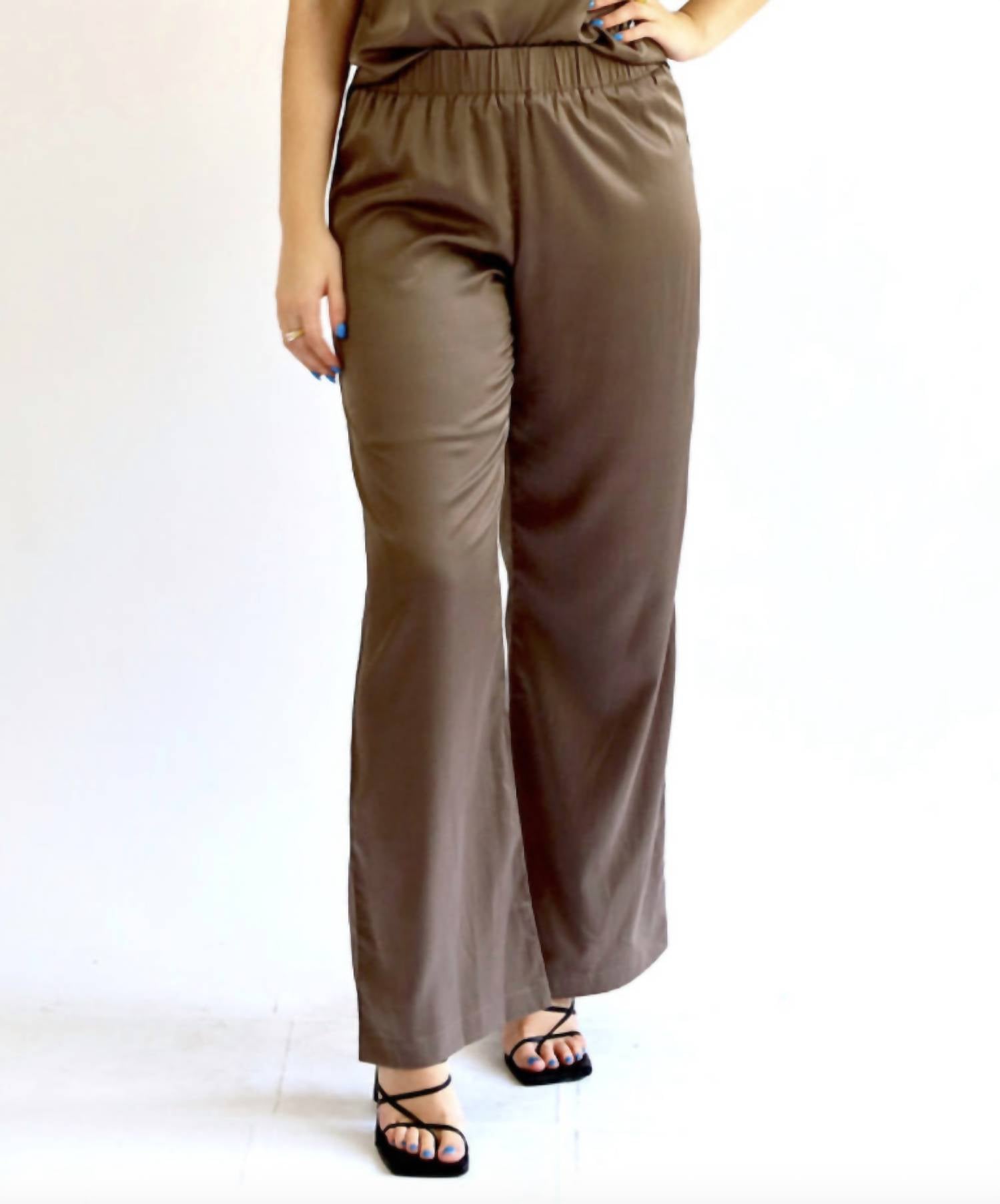 Брюки Billie в цвете норка Sincerely Ours, Mink
Брюки Billie в цвете норка Sincerely Ours, Mink