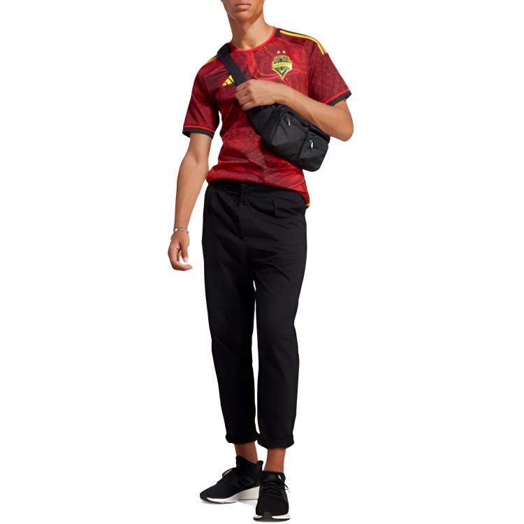 Футболка Adidas мужская красно-черная
Футболка Adidas мужская красно-черная