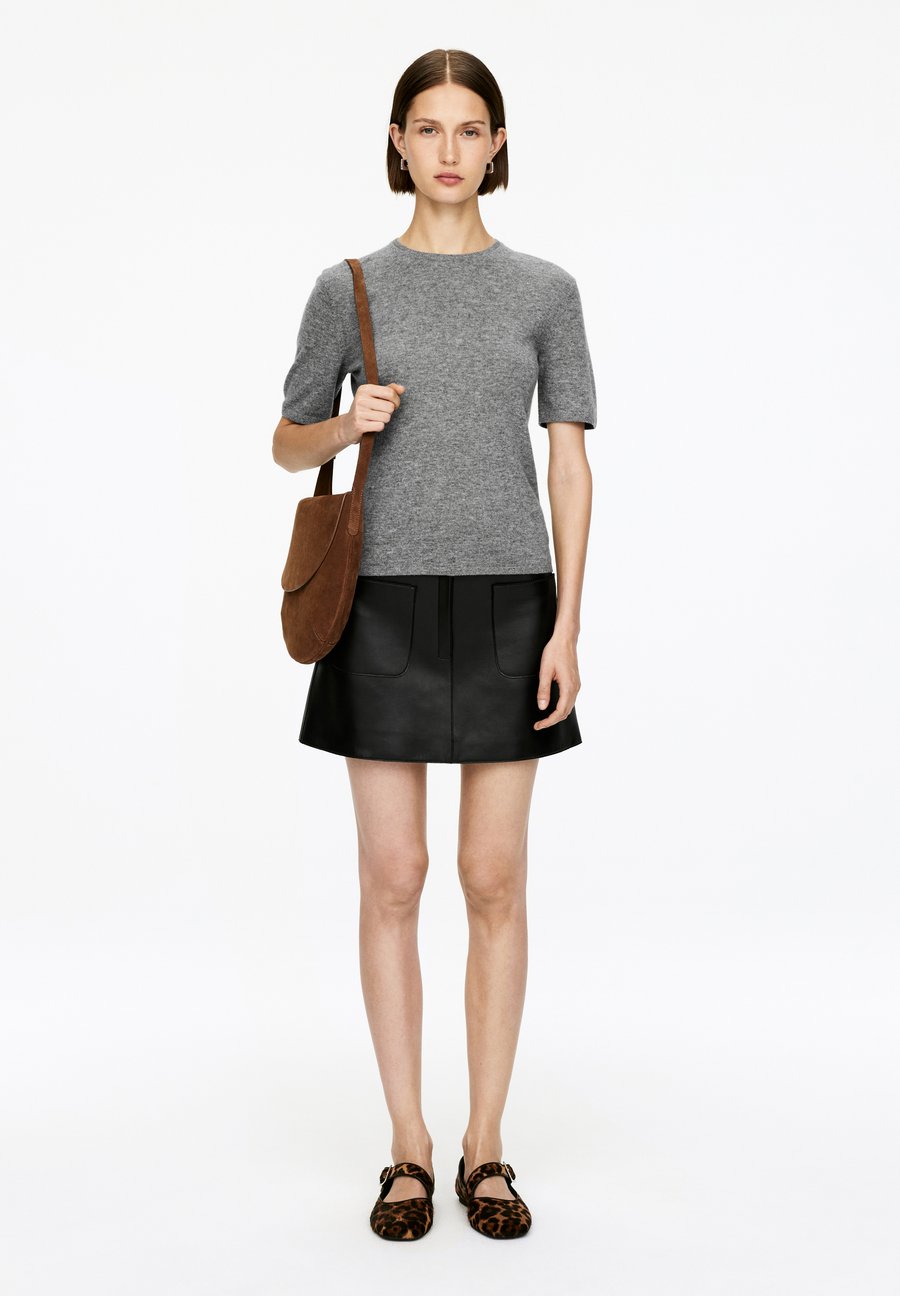 Сумка кросс-боди ARKET Cross body bag, Brown
Сумка кросс-боди ARKET Cross body bag, Brown