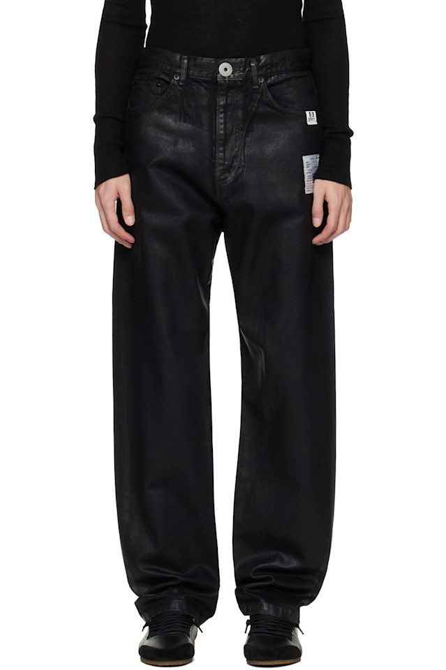 Maison Mihara Yasuhiro Джинсы с покрытием, черно-синего цвета спереди
Maison Mihara Yasuhiro Джинсы с покрытием, черно-синего цвета спереди