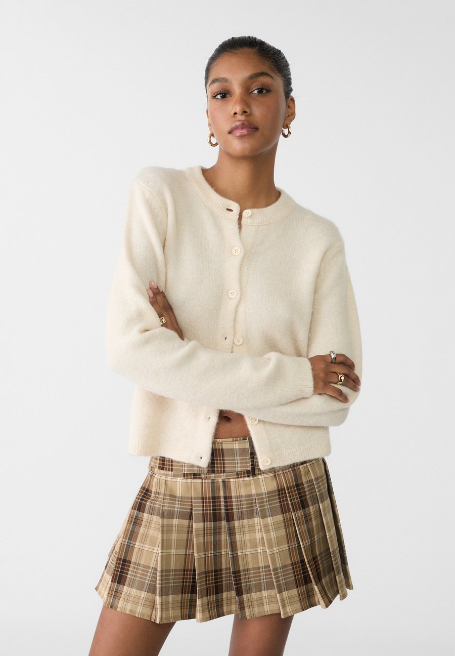 Кардиган Stradivarius BUTTONED, White
Кардиган Stradivarius BUTTONED, White