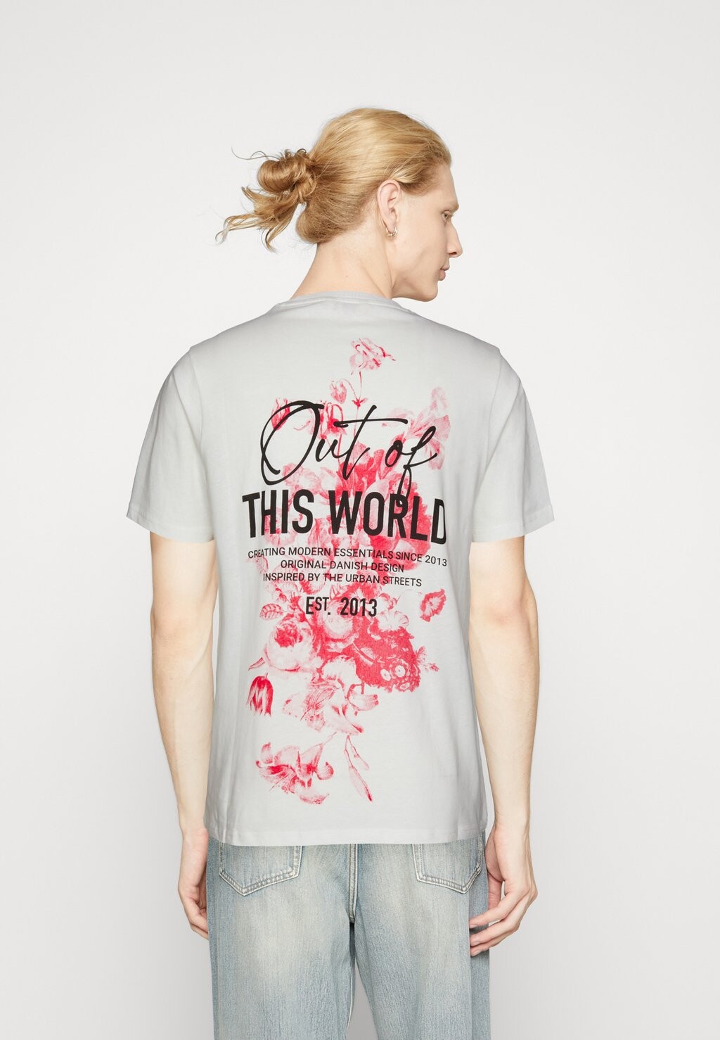 Футболка с принтом PABLO Redefined Rebel, цвет white
Футболка с принтом PABLO Redefined Rebel, цвет white