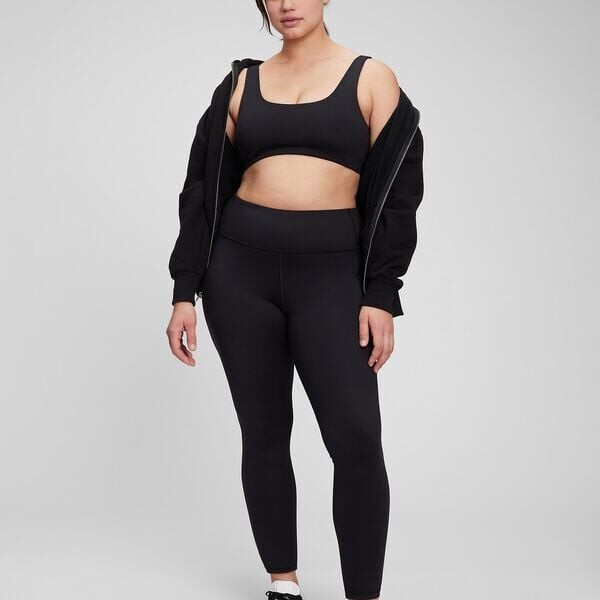 Эластичные леггинсы с карманами Gap, черный
Эластичные леггинсы с карманами Gap, черный