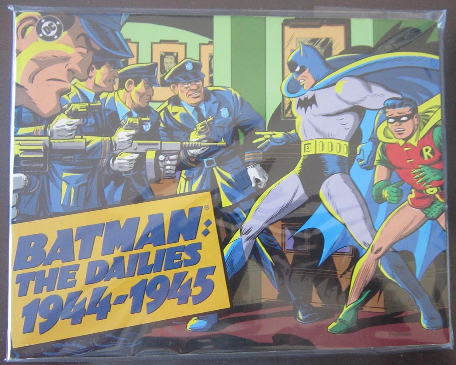 Batman: The Dailies 1944-1945 (DC Comics)
Batman: The Dailies 1944-1945 (DC Comics)