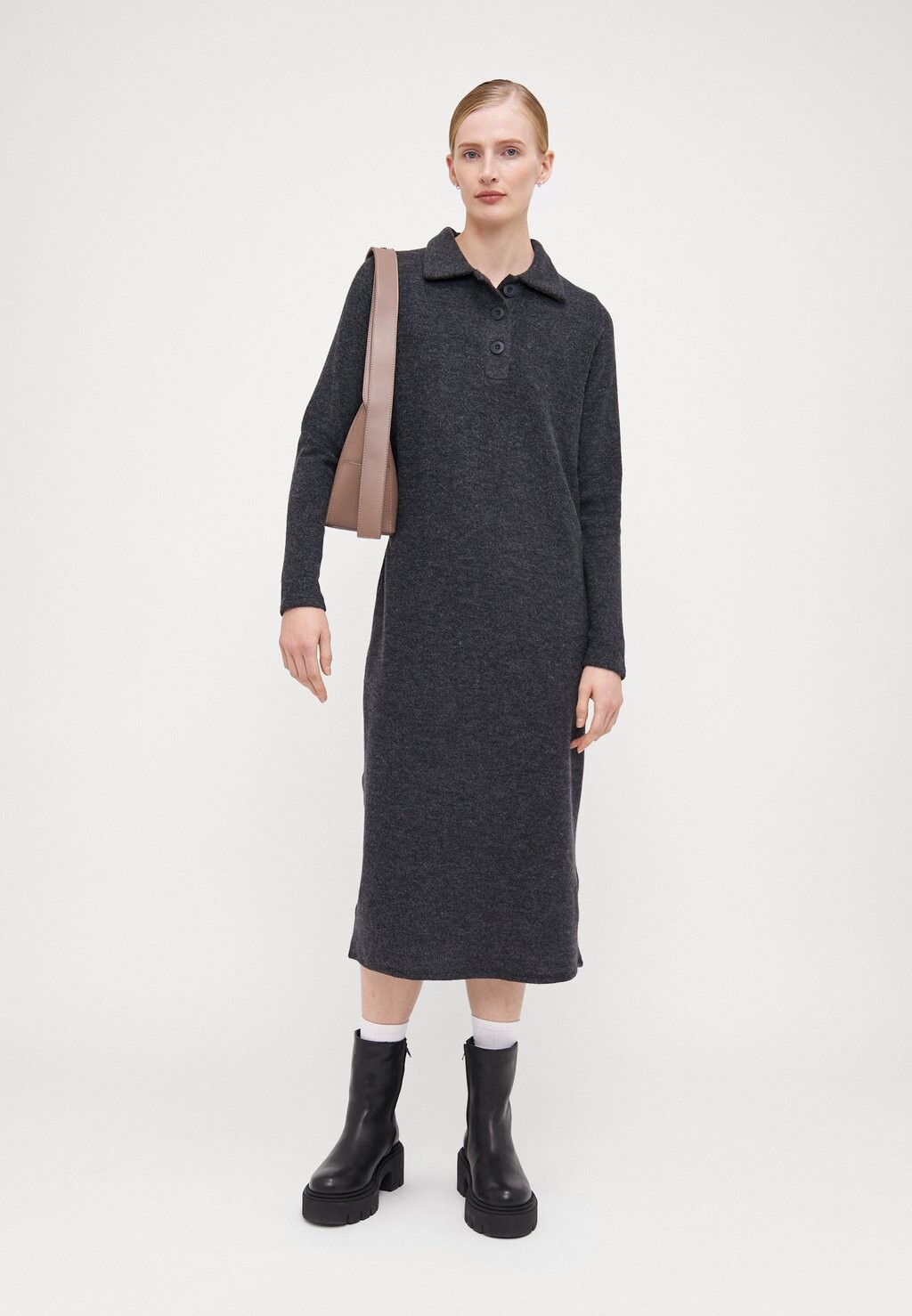Платье-джемпер VMEBBA CALF DRESS Vero Moda Tall, черный
Платье-джемпер VMEBBA CALF DRESS Vero Moda Tall, черный