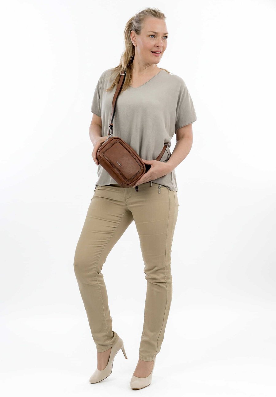 Сумка кросс-боди SURI FREY Cross body bag, Cognac
Сумка кросс-боди SURI FREY Cross body bag, Cognac