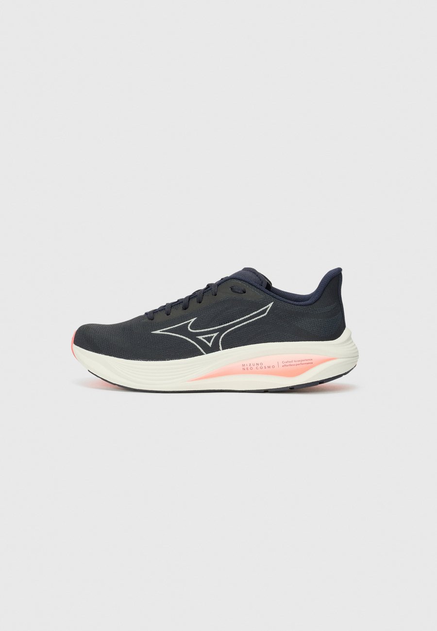 Кроссовки Mizuno NEO COSMO, Baritone Blue/Snow White/Striking Coral/Dark Blue
Кроссовки Mizuno NEO COSMO, Baritone Blue/Snow White/Striking Coral/Dark Blue