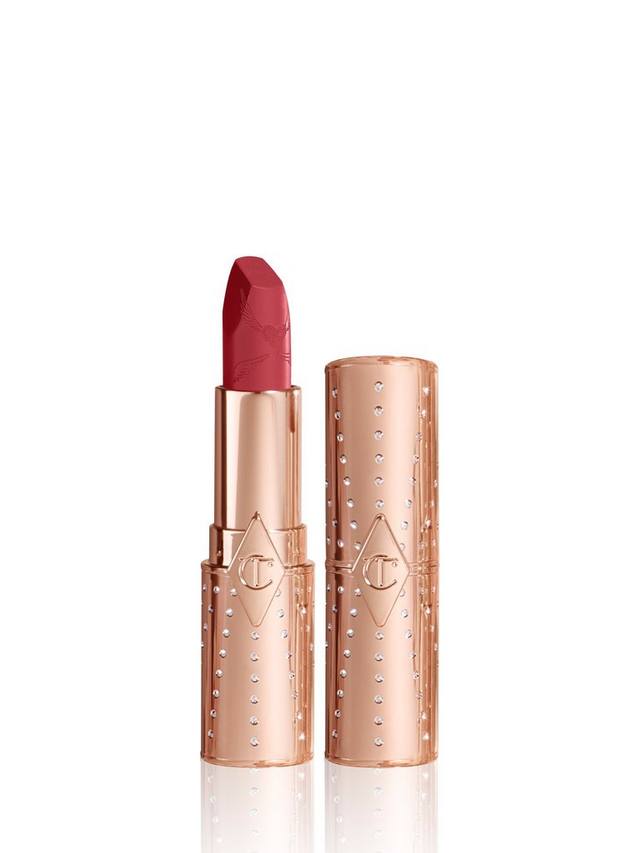 Помада Look of Love Charlotte Tilbury, First Dance
Помада Look of Love Charlotte Tilbury, First Dance