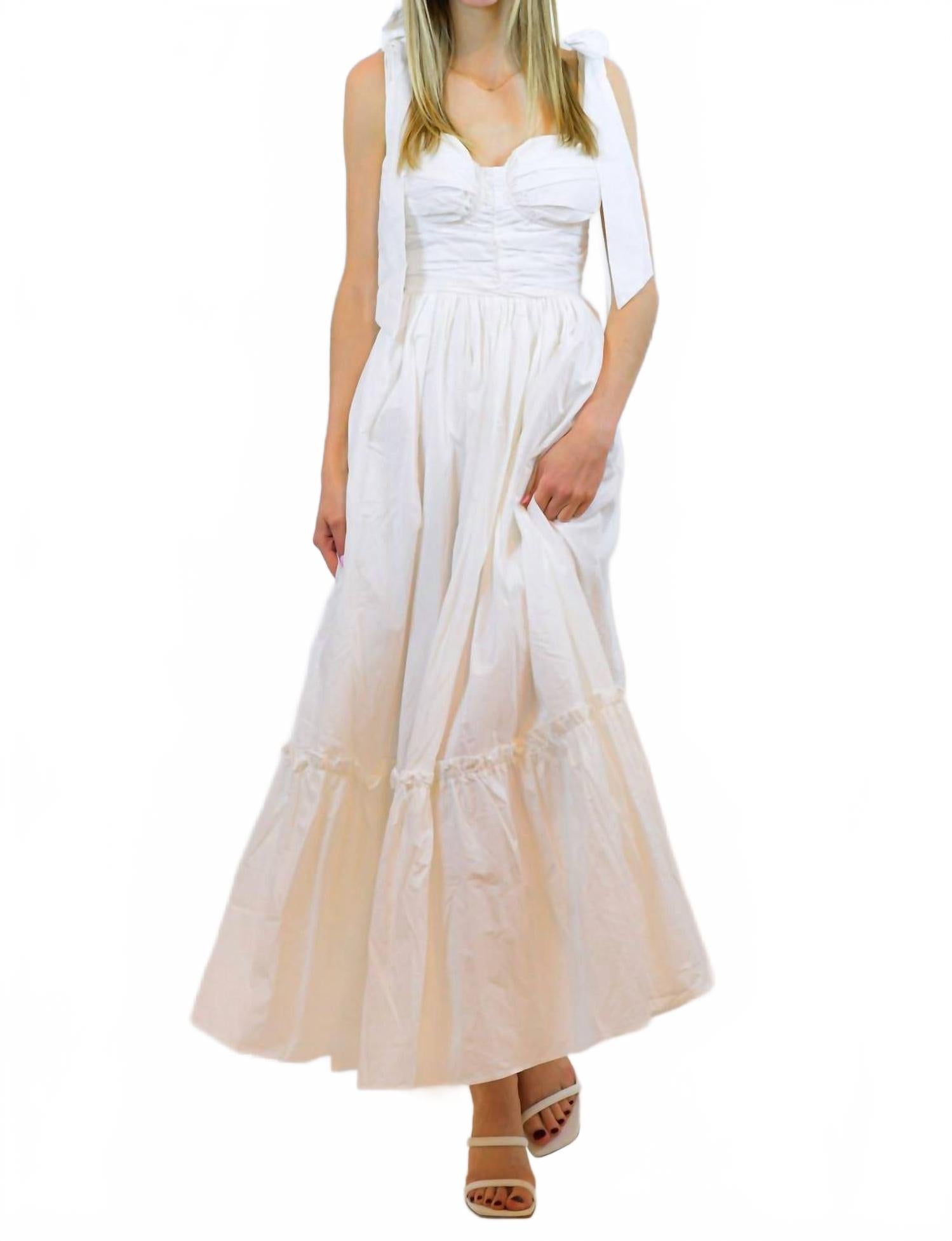 Шарлотта плиссированное миди-платье в белом цвете MABLE
Шарлотта плиссированное миди-платье в белом цвете MABLE