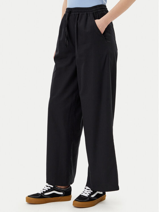 Брюки свободного кроя Dropping B1212503 Volcom, черный
Брюки свободного кроя Dropping B1212503 Volcom, черный