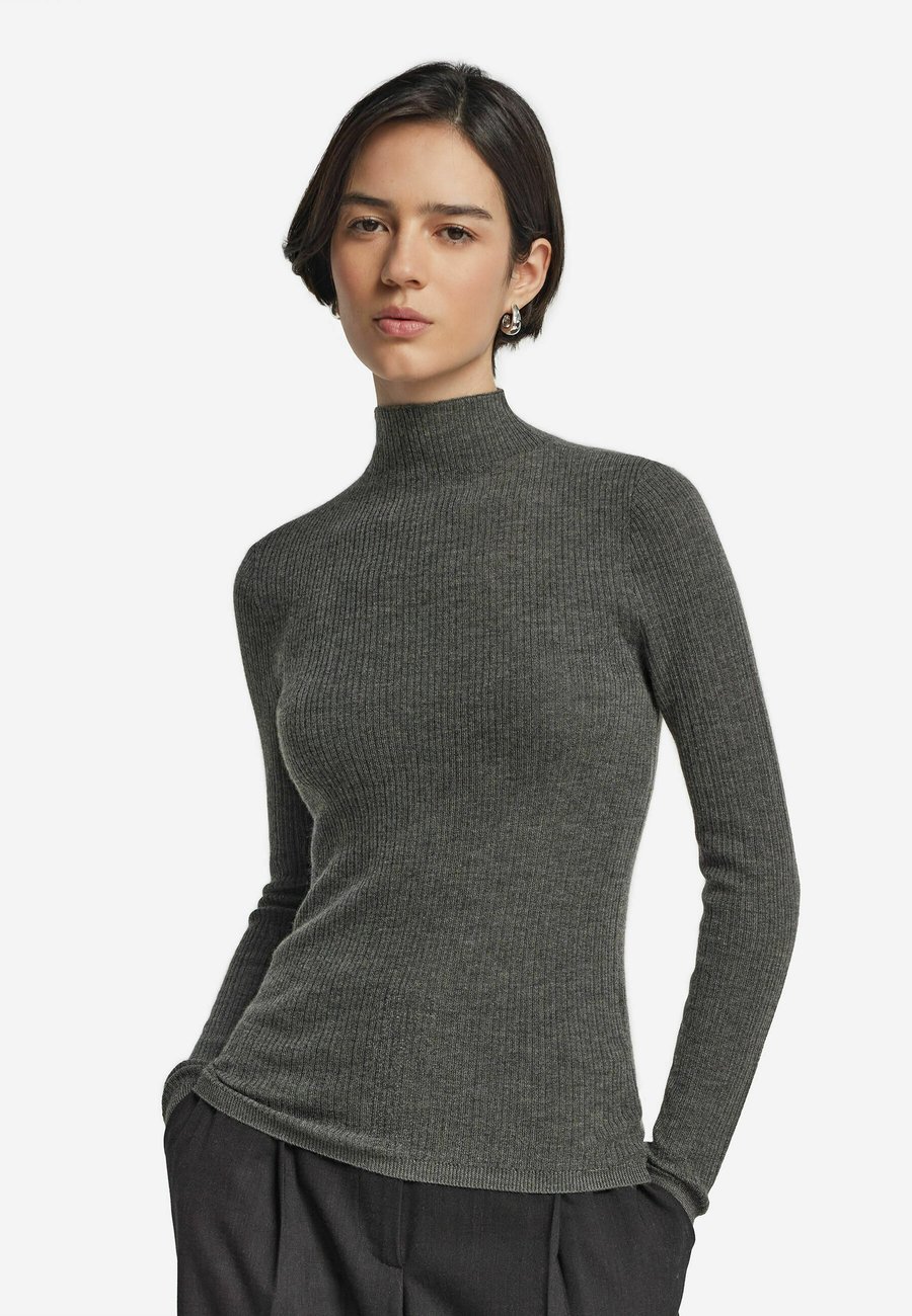 Джемпер Falconeri TURTLENECK, Grey
Джемпер Falconeri TURTLENECK, Grey