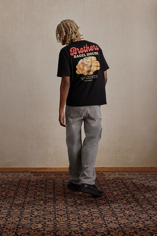 Футболка с принтом свободного кроя H&M, черный
Футболка с принтом свободного кроя H&M, черный