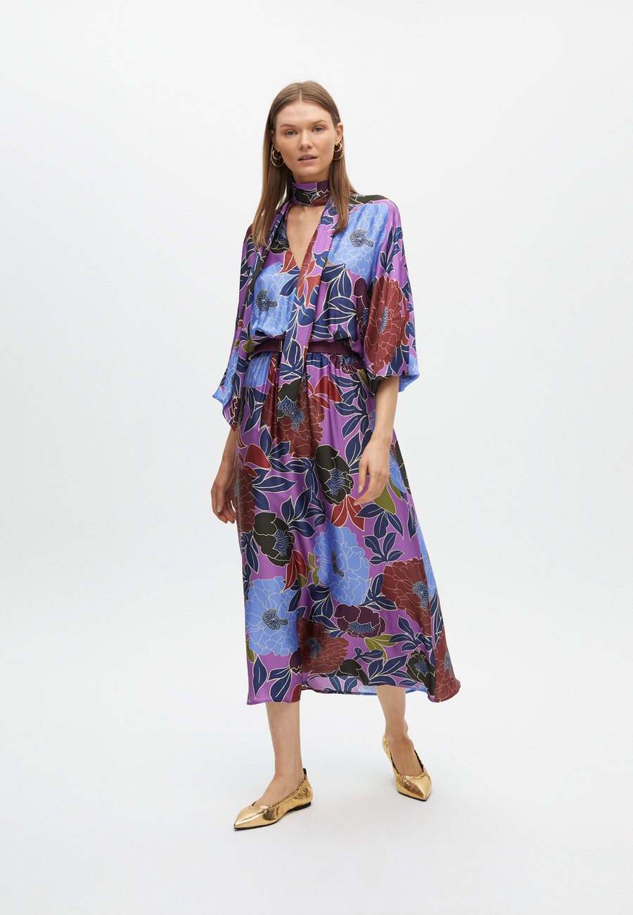 Платье LOLA CASADEMUNT Day dress, Lilac
Платье LOLA CASADEMUNT Day dress, Lilac