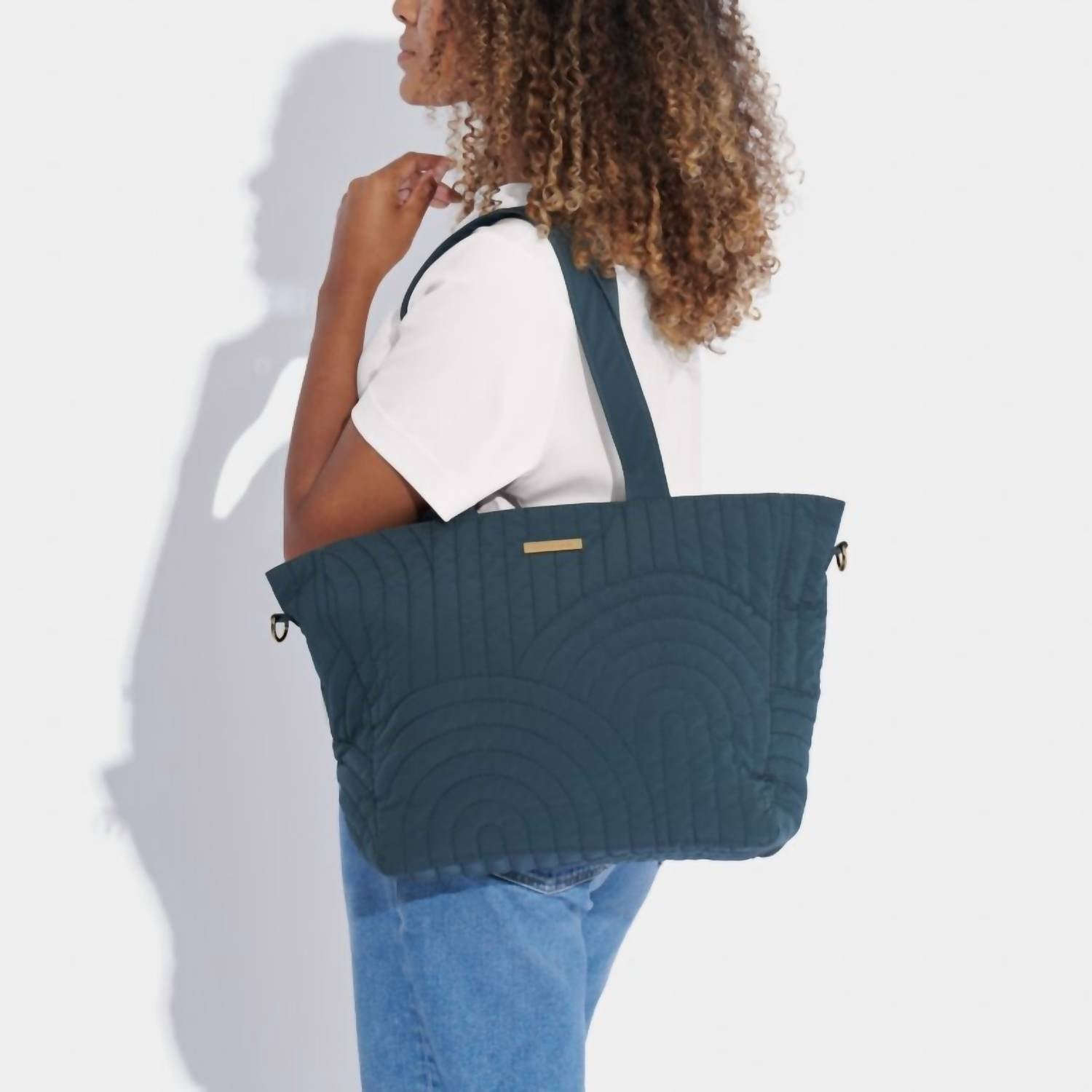 Стеганая сумка-шоппер в пыльно-синем цвете Katie Loxton
Стеганая сумка-шоппер в пыльно-синем цвете Katie Loxton