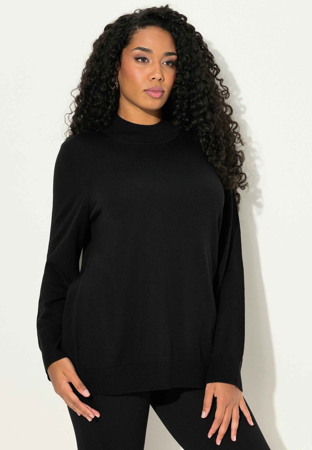 Джемпер LONG SLEEVE Ulla Popken, черный
Джемпер LONG SLEEVE Ulla Popken, черный