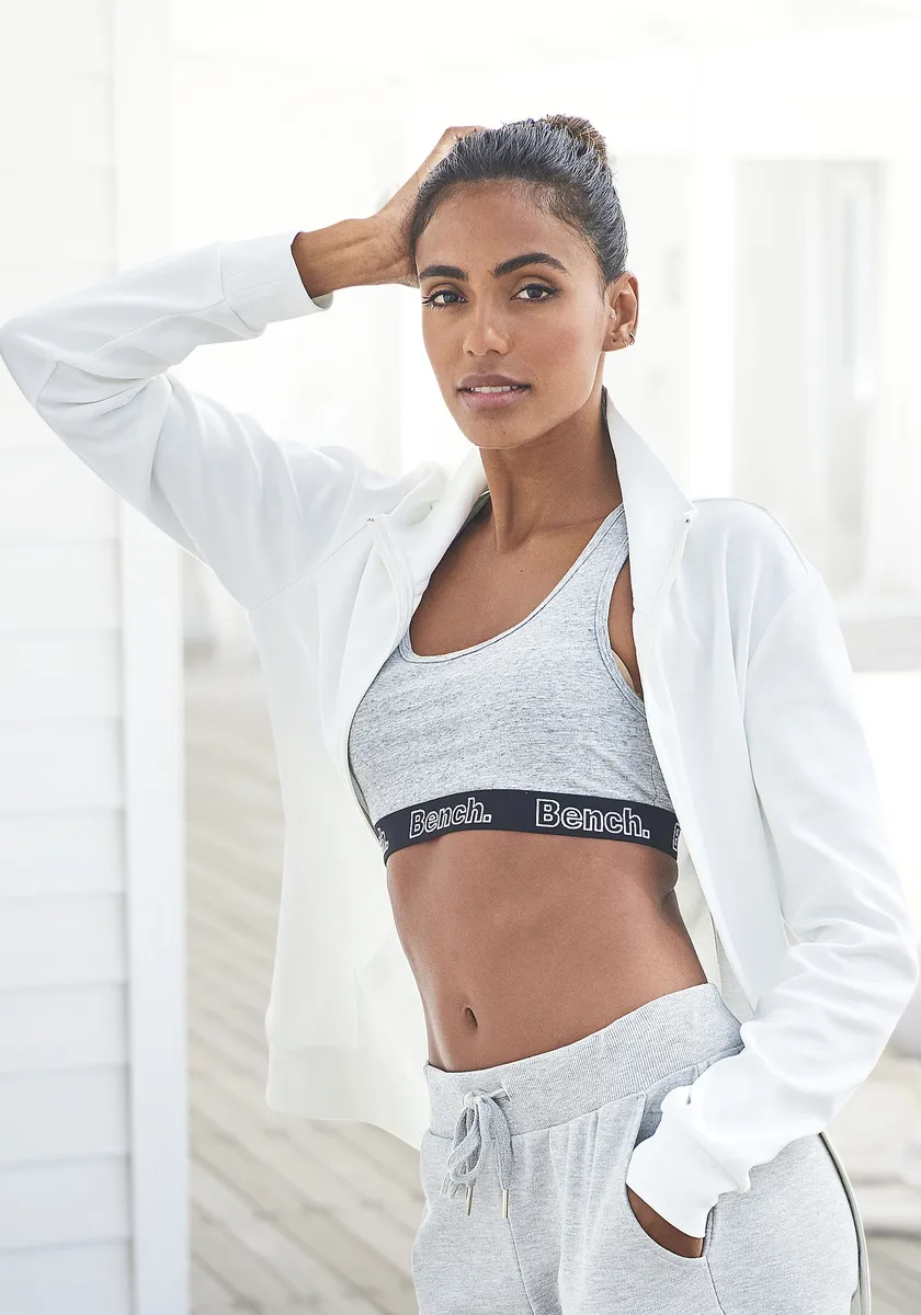 Bench Толстовка для домашней одежды с блестящей вышивкой логотипа на воротнике-стойке, костюм для отдыха Bench Loungewear, цвет Ecru
Bench Толстовка для домашней одежды с блестящей вышивкой логотипа на воротнике-стойке, костюм для отдыха Bench Loungewear, цвет Ecru