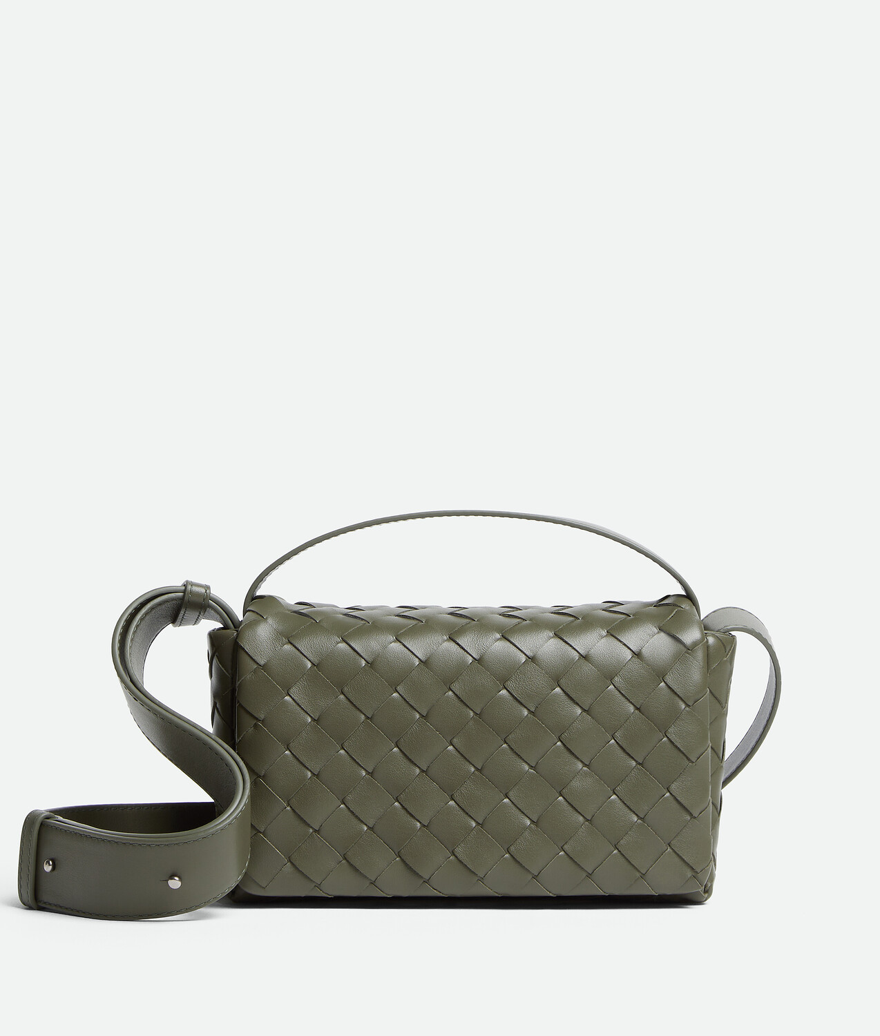 Мини-сумка intrecciato с клапаном BOTTEGA VENETA, крокодил
Мини-сумка intrecciato с клапаном BOTTEGA VENETA, крокодил