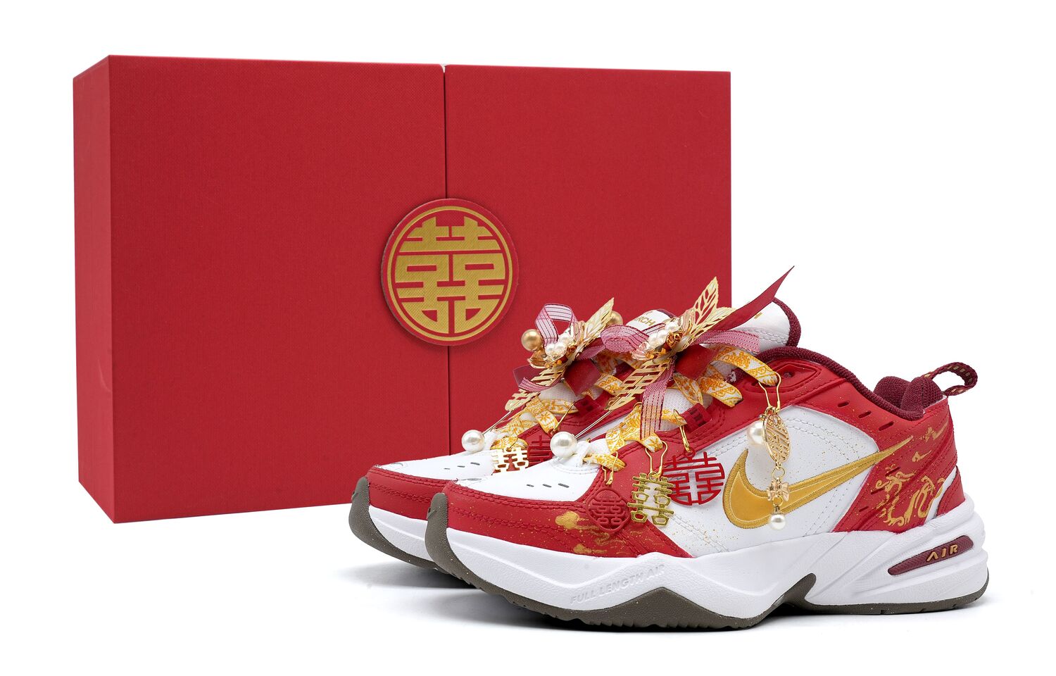 Air Monarch 4 Match Made In Heaven низкие повседневные кроссовки Unisex Nike, белый/красный
Air Monarch 4 Match Made In Heaven низкие повседневные кроссовки Unisex Nike, белый/красный