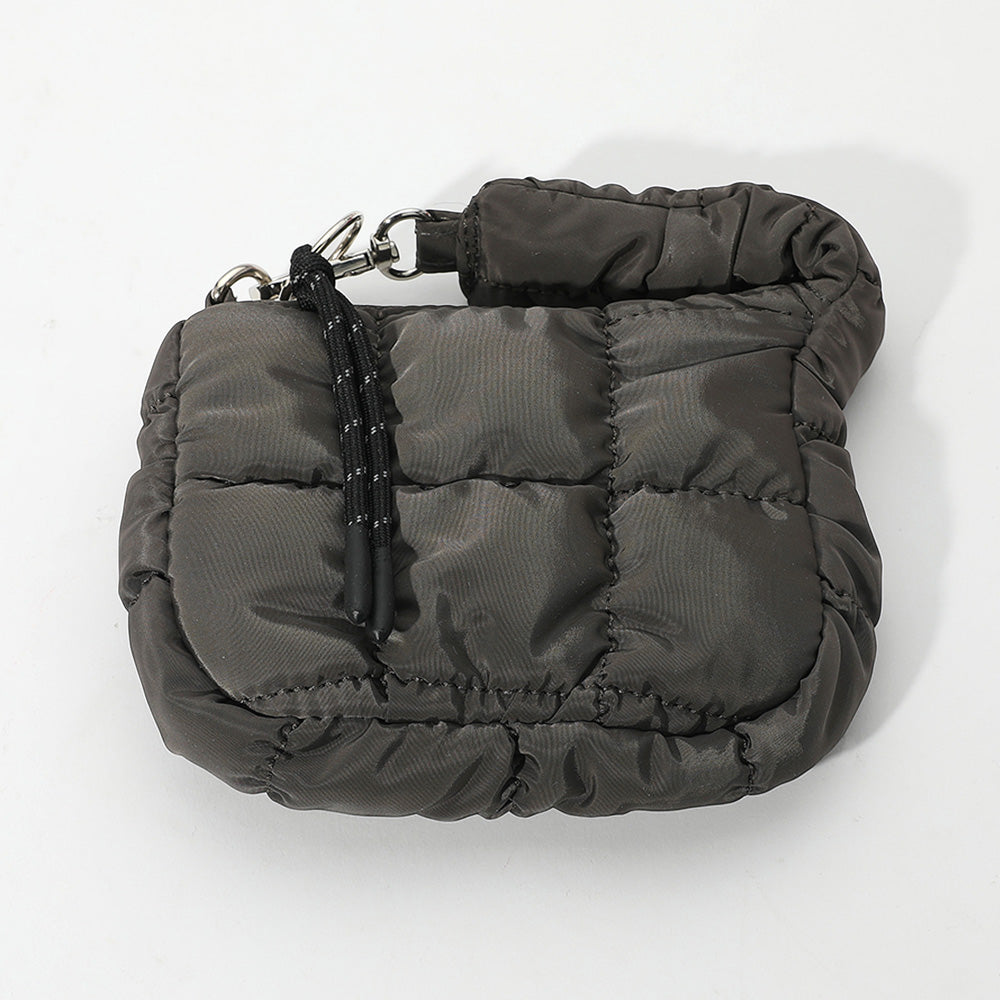 Мини-сумка-кошелек из стеганого пуховика / подвеска на сумку FASHNZFAB, серый
Мини-сумка-кошелек из стеганого пуховика / подвеска на сумку FASHNZFAB, серый