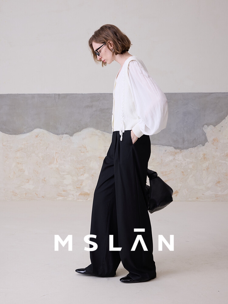 Куртка шерстяная Mslan с V-образным вырезом, кремовый
Куртка шерстяная Mslan с V-образным вырезом, кремовый