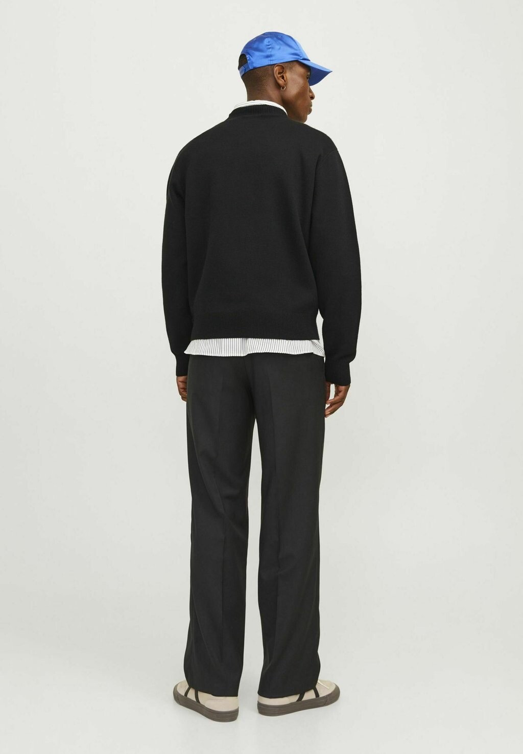 Джемпер MIT RUNDHALS EINFARBIG Jack & Jones, черный
Джемпер MIT RUNDHALS EINFARBIG Jack & Jones, черный