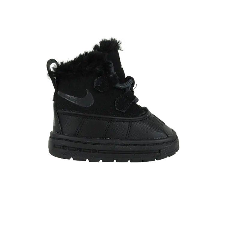Кроссовки Nike Woodside Chukka 2 TD, черный
Кроссовки Nike Woodside Chukka 2 TD, черный