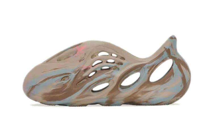 Детские сандалии Adidas Originals Yeezy Foam Runner BP
Детские сандалии Adidas Originals Yeezy Foam Runner BP