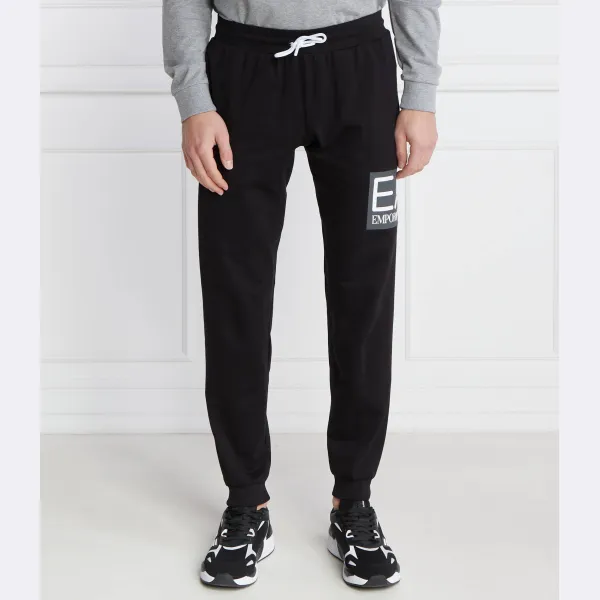 Спортивные брюки стандартного кроя Ea7, черный
Спортивные брюки стандартного кроя Ea7, черный