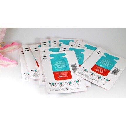 Clinique iD Совершенно разные образцы увлажняющих очищающих желе
Clinique iD Совершенно разные образцы увлажняющих очищающих желе