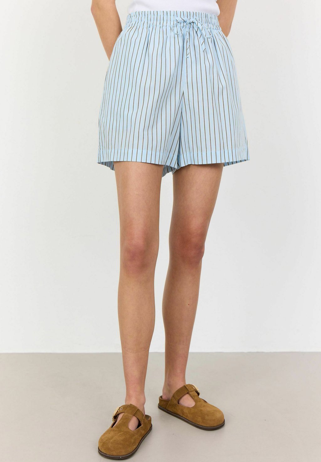 Шорты LR-LAUREN 2 Levete Room, синий
Шорты LR-LAUREN 2 Levete Room, синий