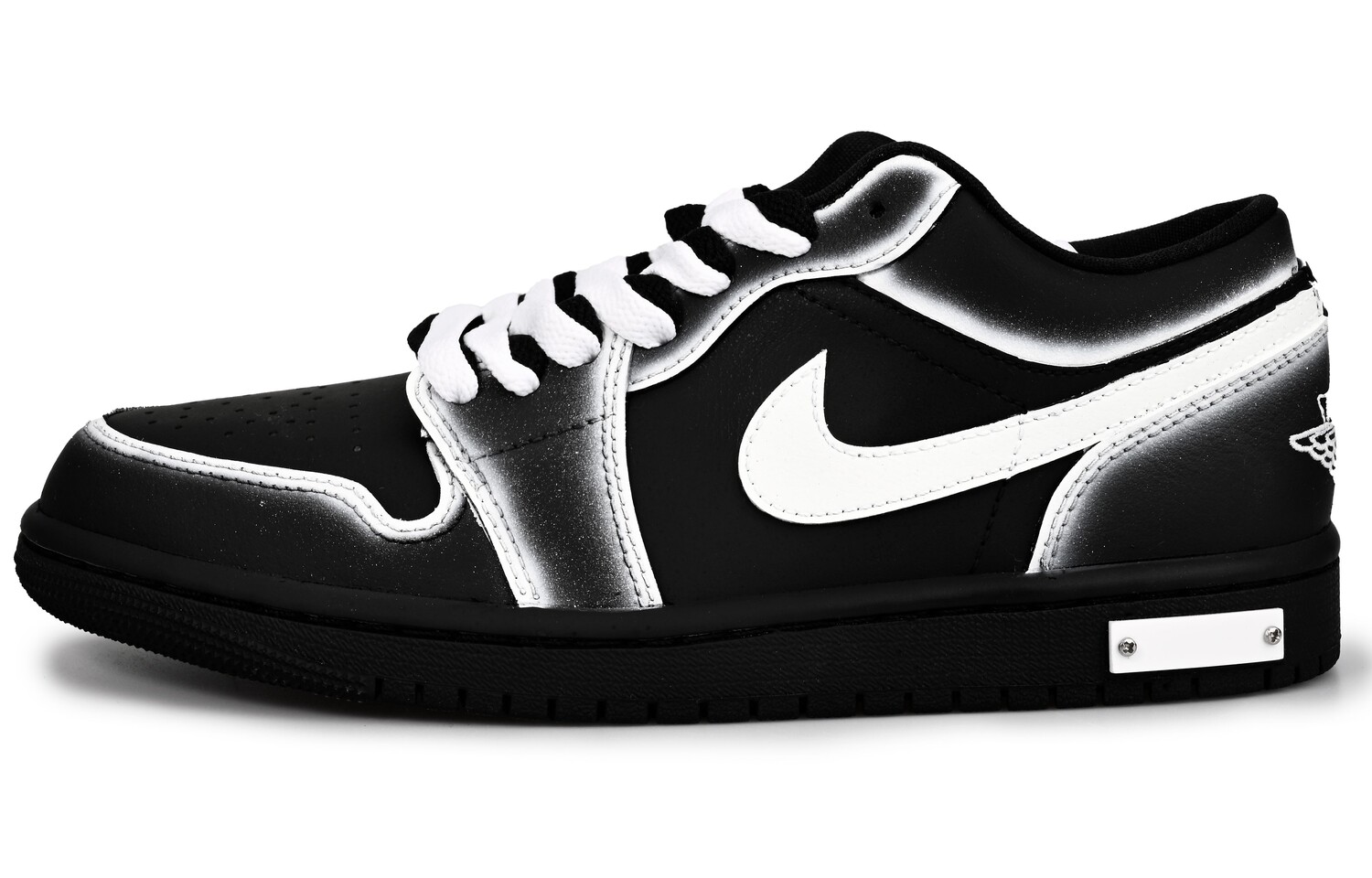 Баскетбольные кроссовки Air 1 Vintage женские с низким верхом, черный/белый Jordan
Баскетбольные кроссовки Air 1 Vintage женские с низким верхом, черный/белый Jordan