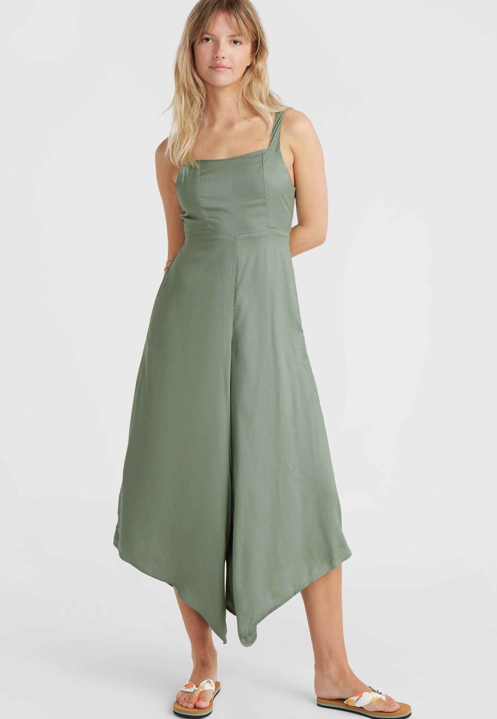 Комбинезон ALBA O'Neill, цвет green blue light
Комбинезон ALBA O'Neill, цвет green blue light