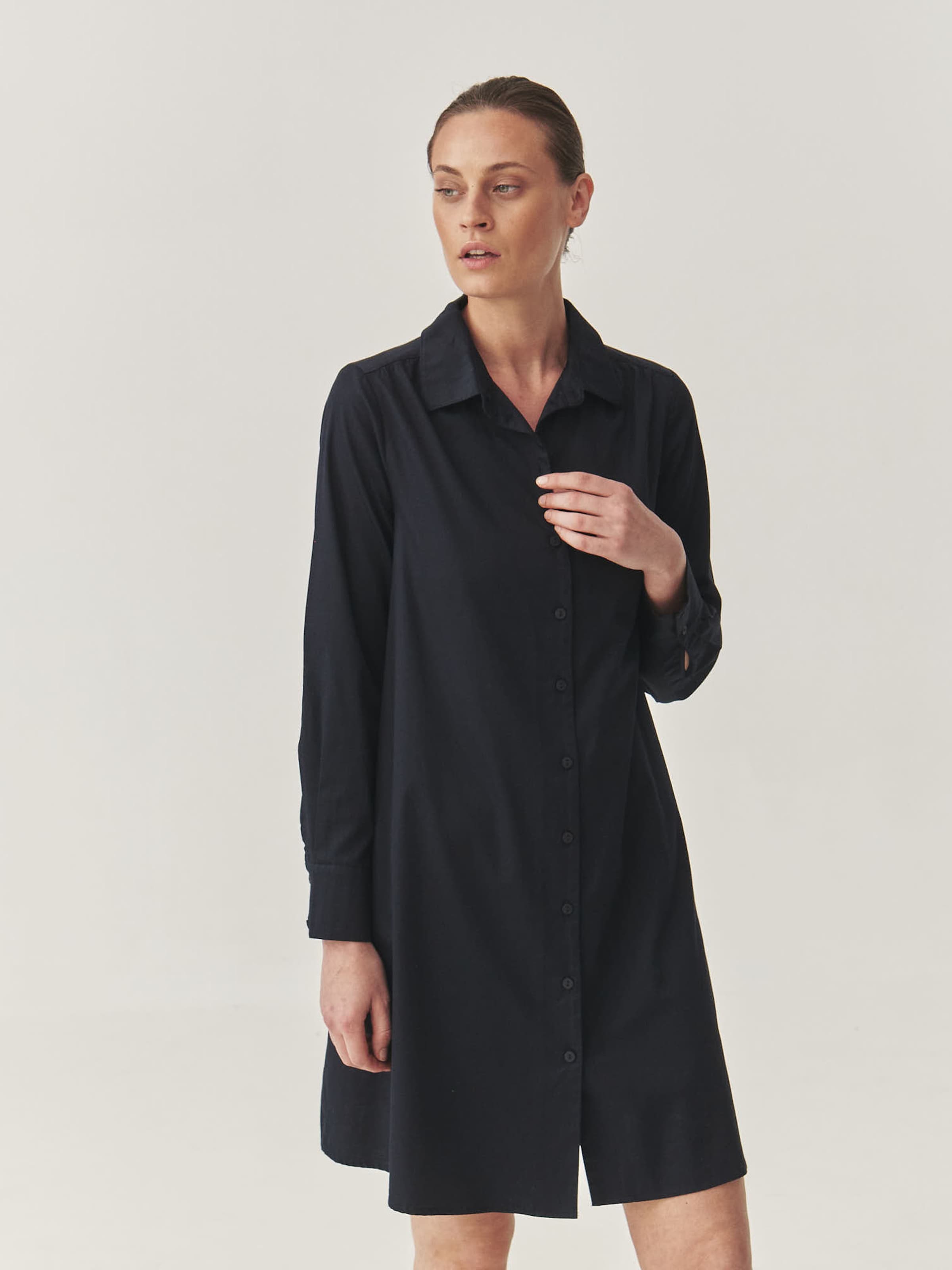 TATUUM Платье-рубашка 'Aliani' в цвете Navy
TATUUM Платье-рубашка 'Aliani' в цвете Navy