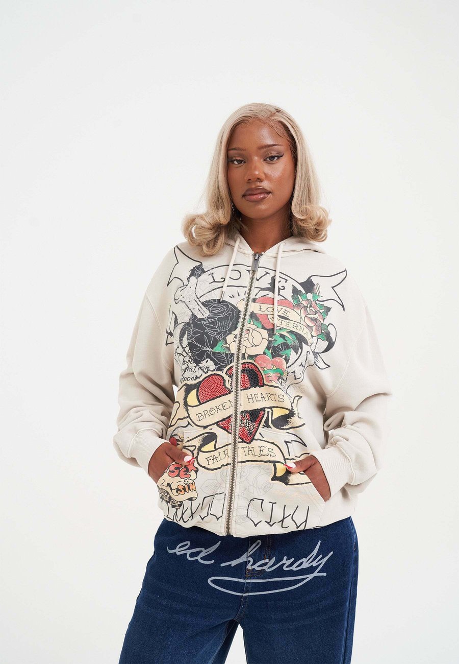 Худи Ed Hardy BROKEN HEARTS AND FAIRYTALES ZIP THRU , Ecru/Beige
Худи Ed Hardy BROKEN HEARTS AND FAIRYTALES ZIP THRU , Ecru/Beige