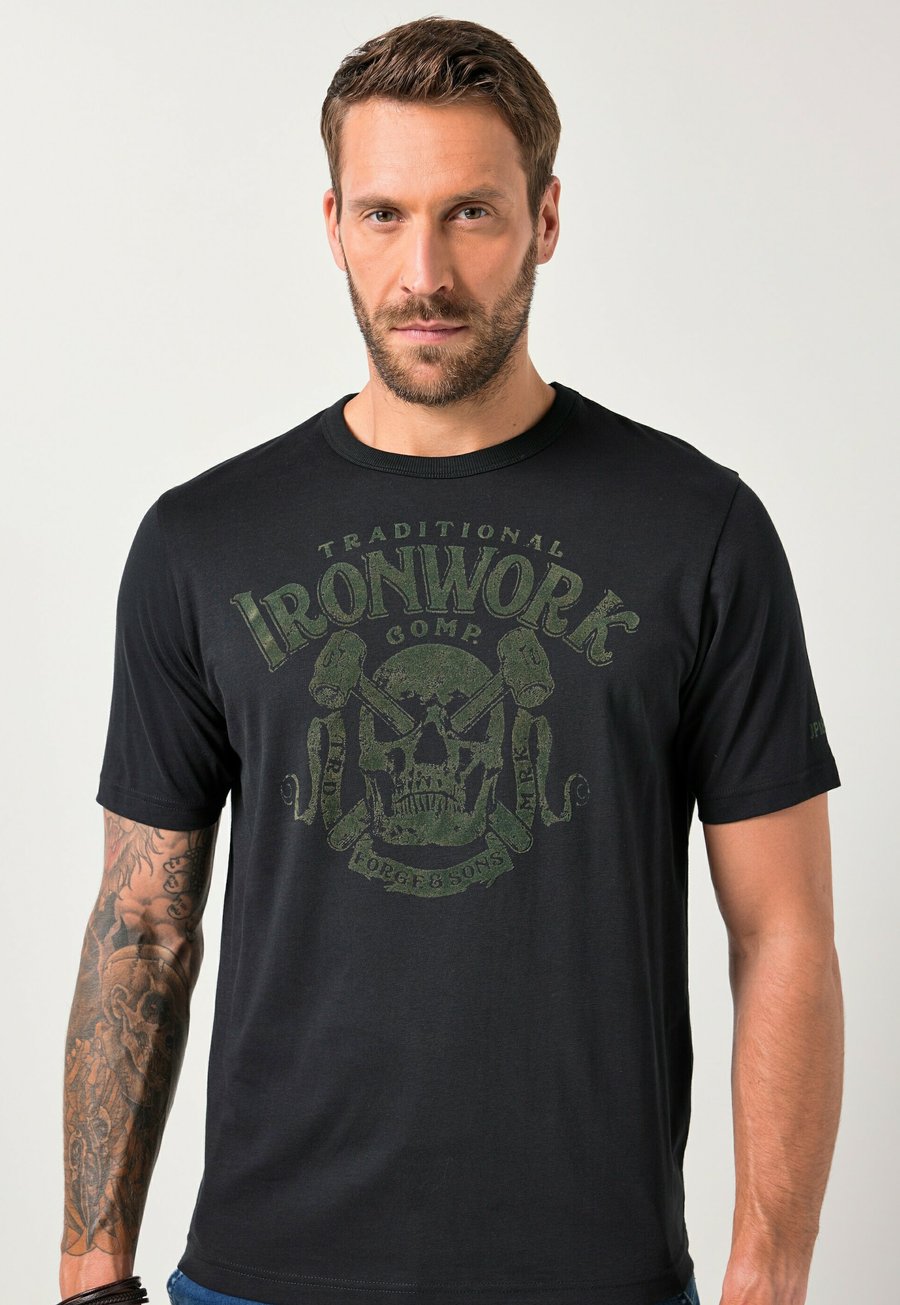 Футболка JP1880 HALF SLEEVE, CHEST PRINT, Black, Черный, Футболка JP1880 HALF SLEEVE, CHEST PRINT, Black
Футболка JP1880 HALF SLEEVE, CHEST PRINT, Black, Черный, Футболка JP1880 HALF SLEEVE, CHEST PRINT, Black