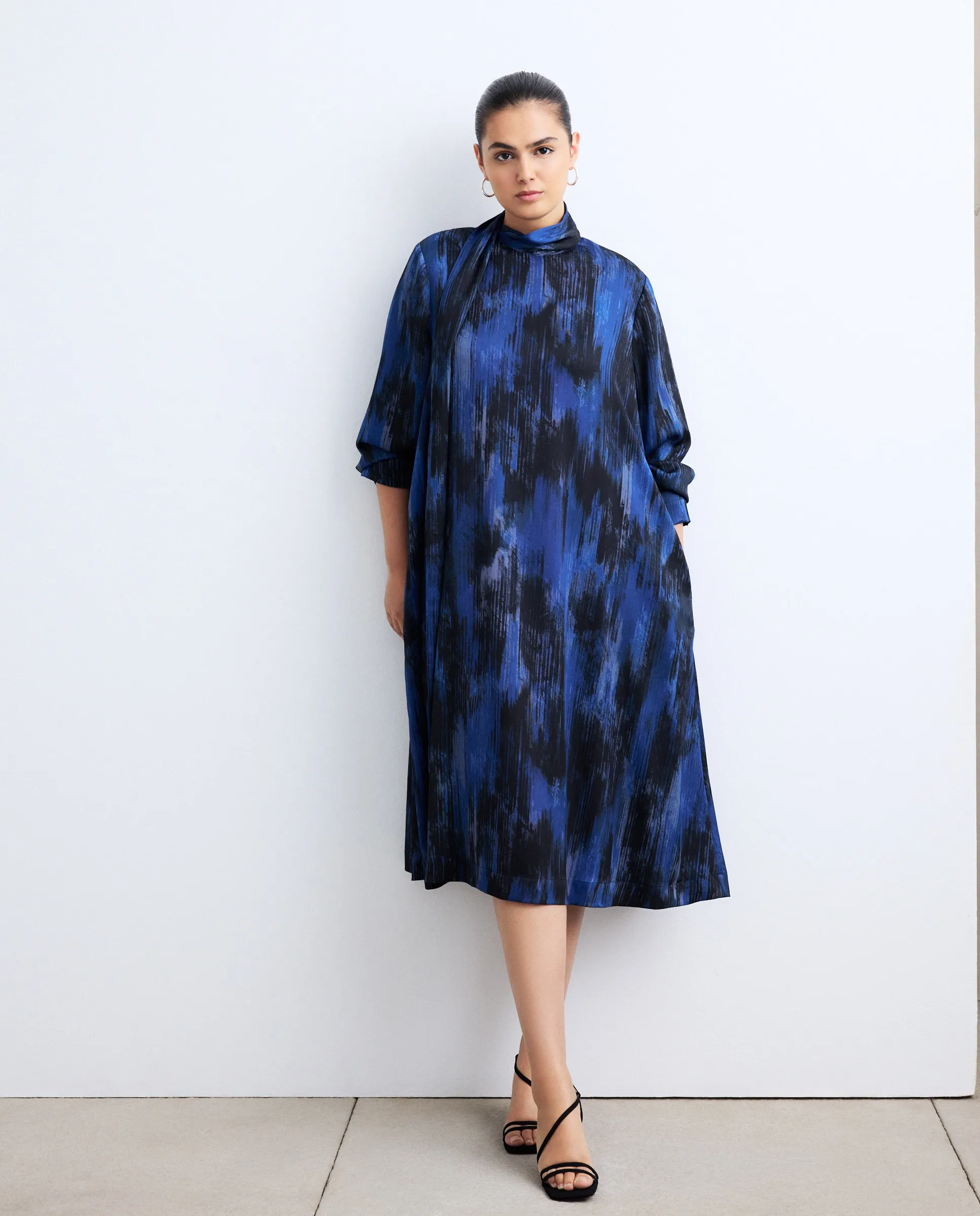 Женское платье миди с принтом Couchel, синий
Женское платье миди с принтом Couchel, синий