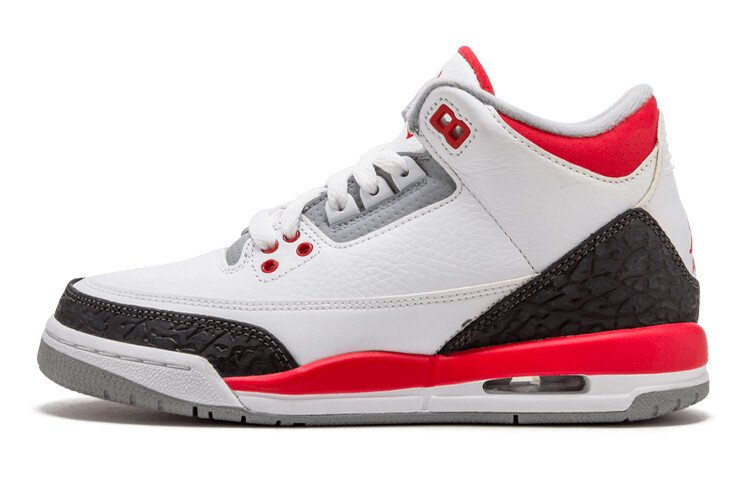 Кроссовки Jordan Air Jordan 3 Vintage Basketball Female 398614-120, белый/черный/красный
Кроссовки Jordan Air Jordan 3 Vintage Basketball Female 398614-120, белый/черный/красный