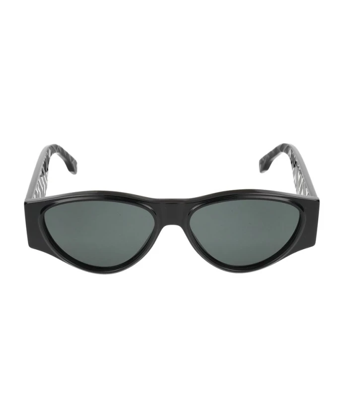 Стильные солнцезащитные очки с UPC-кодом Fendi, черный
Стильные солнцезащитные очки с UPC-кодом Fendi, черный