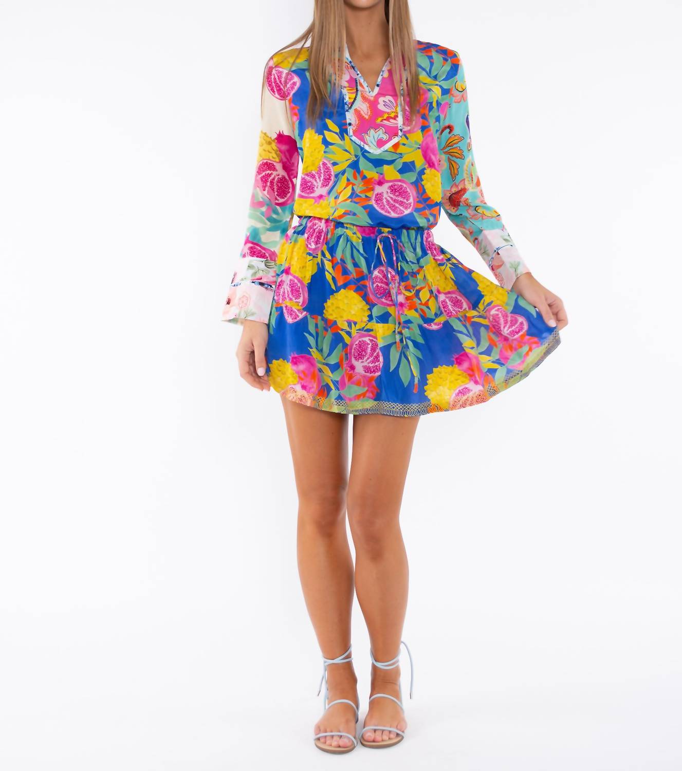 Стамбульский топ с длинными рукавами цвета граната в синем гранатовом цвете TAJ by SABRINA CRIPPA 
Стамбульский топ с длинными рукавами цвета граната в синем гранатовом цвете TAJ by SABRINA CRIPPA