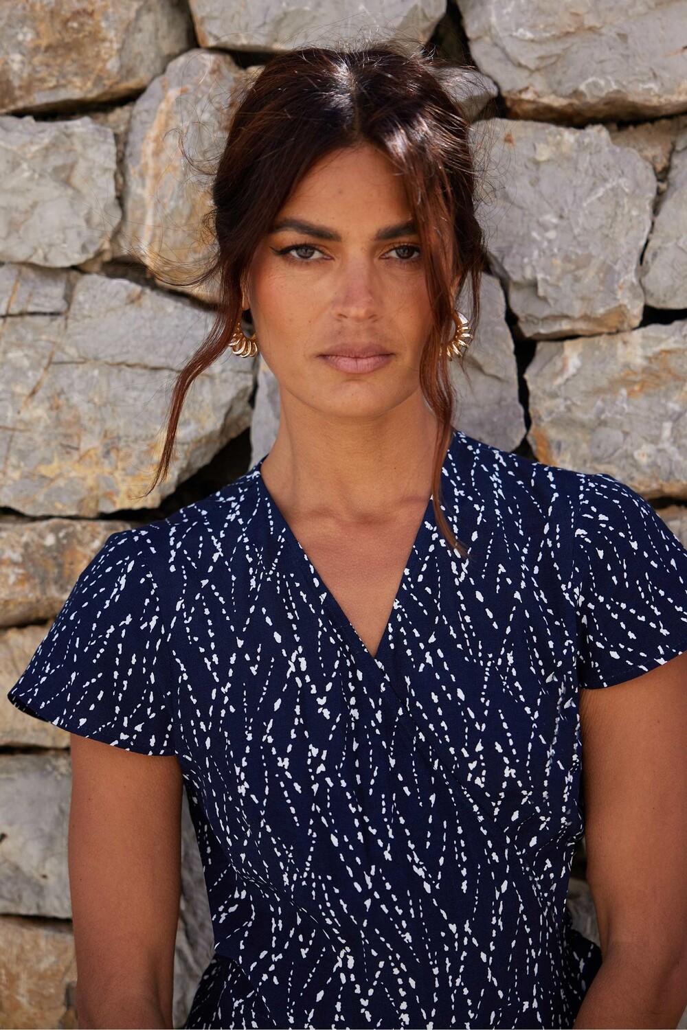 Платье халат миди с принтом Petite Dash Ro&Zo, синий 
Платье халат миди с принтом Petite Dash Ro&Zo, синий