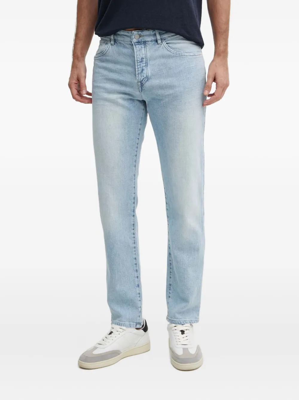 Джинсы светлой стирки BOSS, синий
Джинсы светлой стирки BOSS, синий