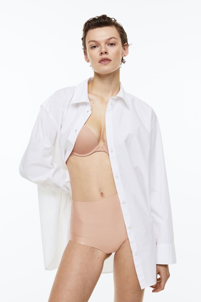 Слегка моделирующие трусы, 2 пары H&M
Слегка моделирующие трусы, 2 пары H&M