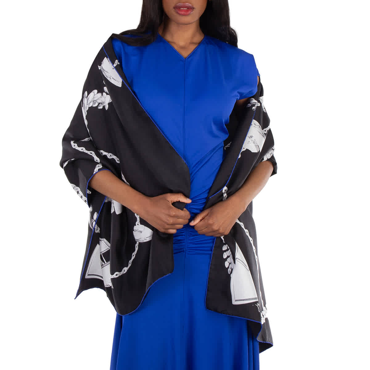 Шелковый шарф Burberry Shield Hardware, серебряный
Шелковый шарф Burberry Shield Hardware, серебряный