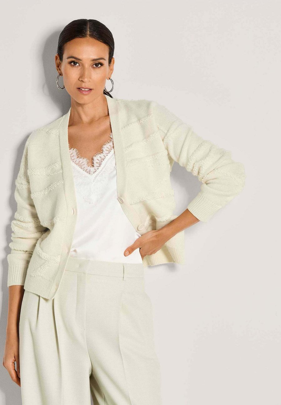 Кардиган MADELEINE Cardigan, Wool White/White
Кардиган MADELEINE Cardigan, Wool White/White