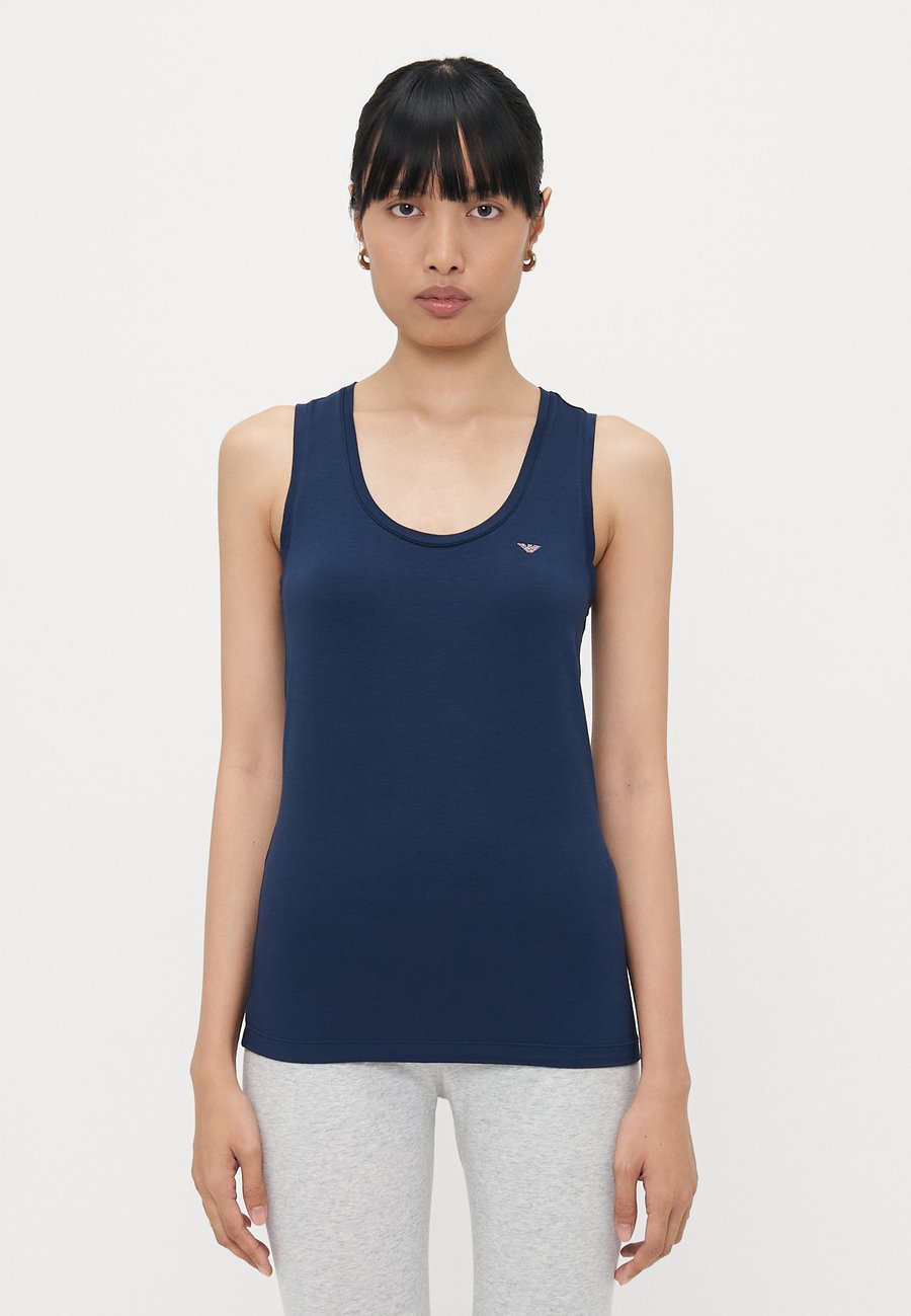 Пижамный топ Emporio Armani Pyjama top, Marine/Dark Blue
Пижамный топ Emporio Armani Pyjama top, Marine/Dark Blue