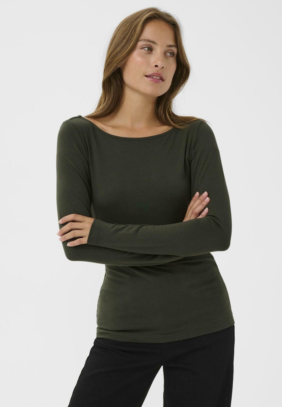 Топ Kaffe KAYOKO LS BOATNECK T-SHIRT, Forest Night/Anthracite
Топ Kaffe KAYOKO LS BOATNECK T-SHIRT, Forest Night/Anthracite
