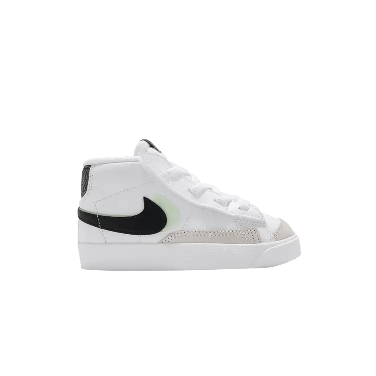 Кроссовки Nike Blazer Mid '77 SE TD 'Double Swoosh - White Vapor Green', белый
Кроссовки Nike Blazer Mid '77 SE TD 'Double Swoosh - White Vapor Green', белый