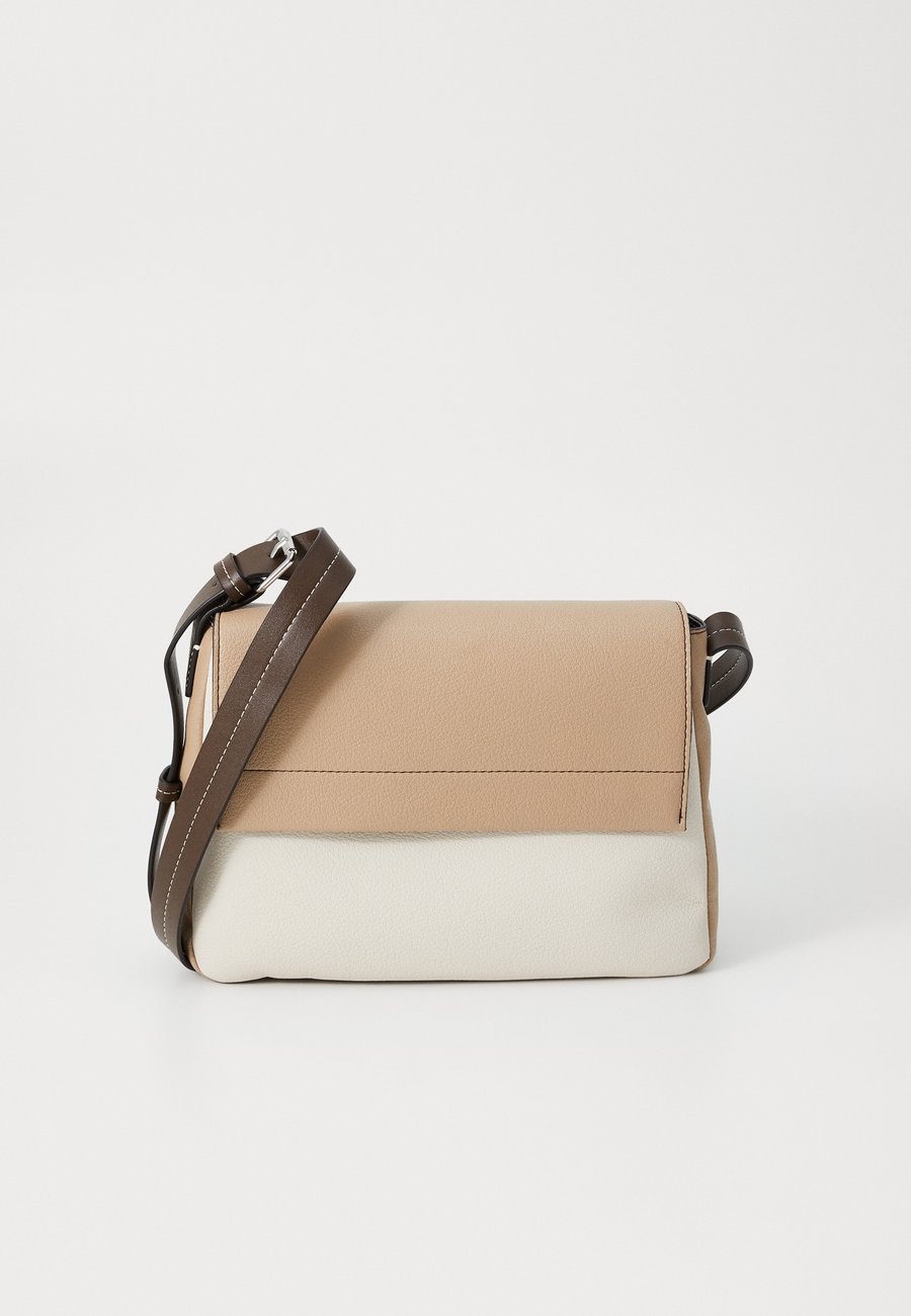 Сумка кросс-боди PARFOIS CROSSBODY BAG DAPHNE , White
Сумка кросс-боди PARFOIS CROSSBODY BAG DAPHNE , White