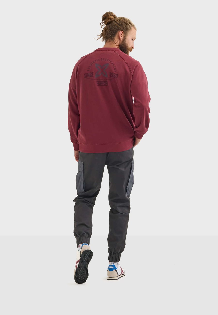 Толстовка MUNICH Sweatshirt, Burgundy/Bordeaux
Толстовка MUNICH Sweatshirt, Burgundy/Bordeaux