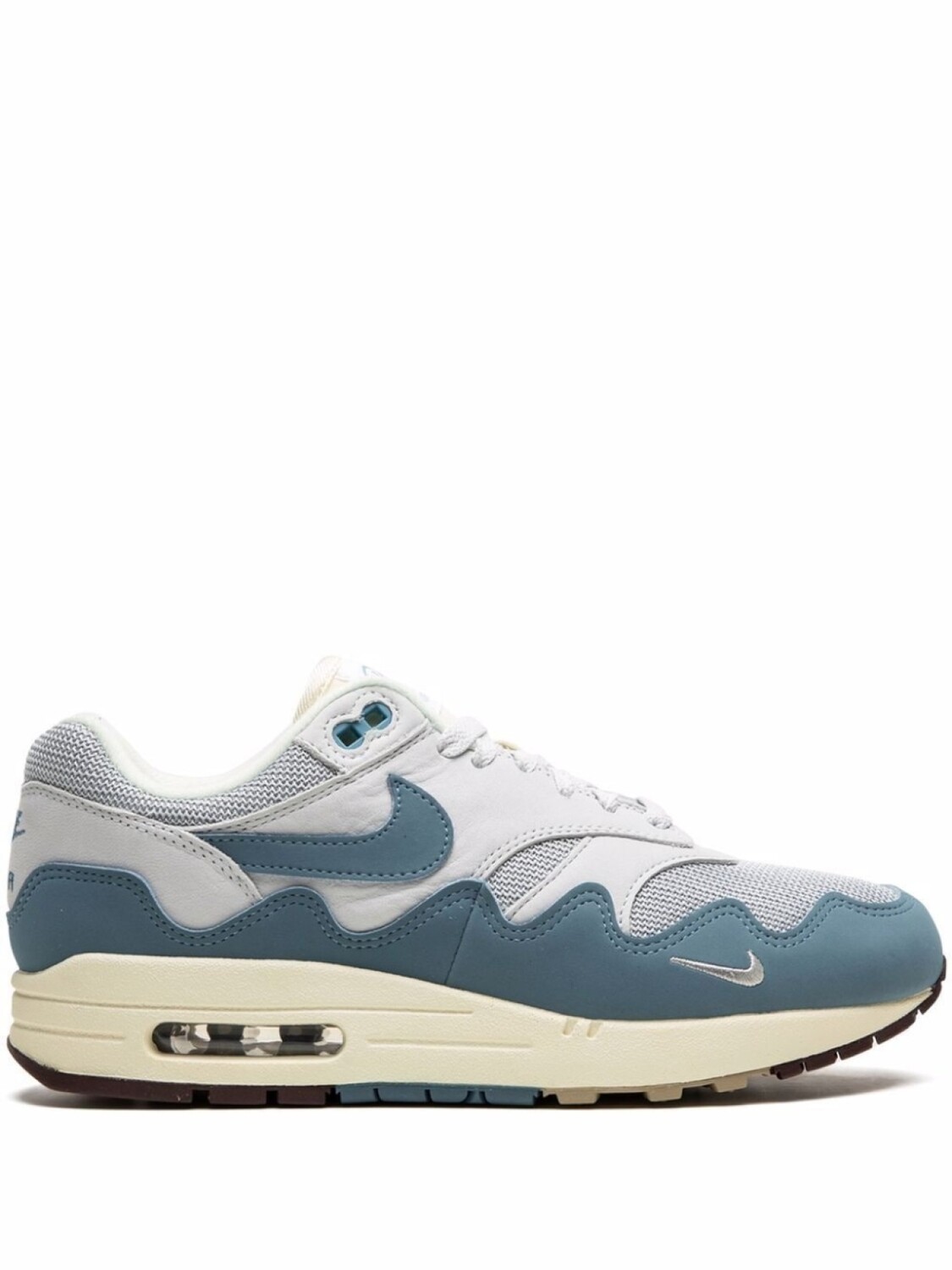 Nike кроссовки Air Max 1 Aqua Noise из коллаборации с Patta, серебристый
Nike кроссовки Air Max 1 Aqua Noise из коллаборации с Patta, серебристый